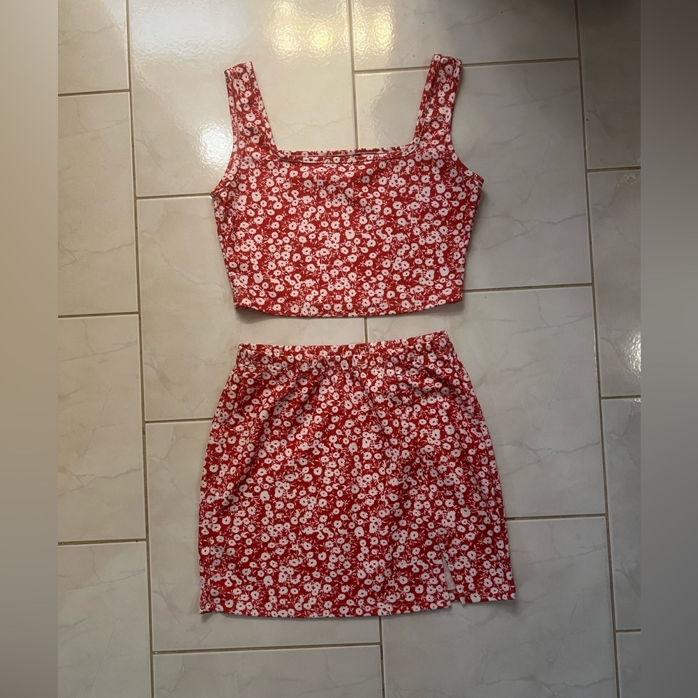 Shein Women’s Red with White Flowers Crop Top & Miniskirt 2 Piece Skirt Set